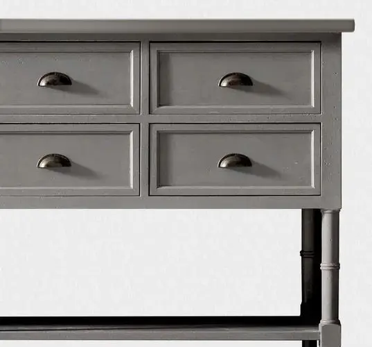 Широкая консоль с восемью выдвижными ящиками