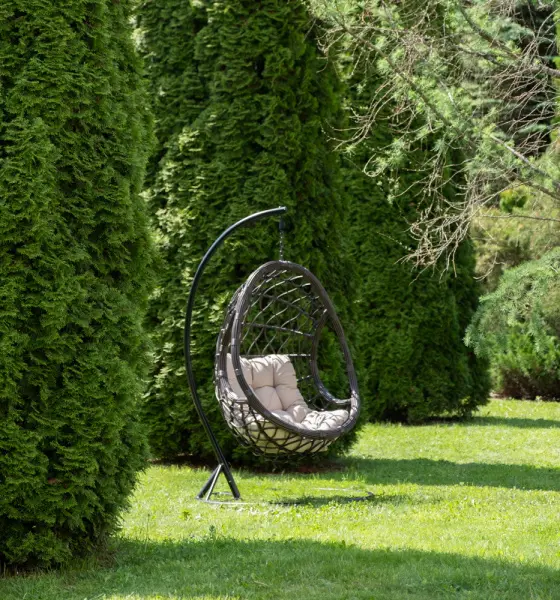 Подвесное кресло-кокон Венеция из искусственного ротанга, цвет бронзовый с бежевой подушкой