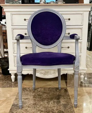 Кресло с овальной спинкой «Медальон», каркас небесно-голубой антик