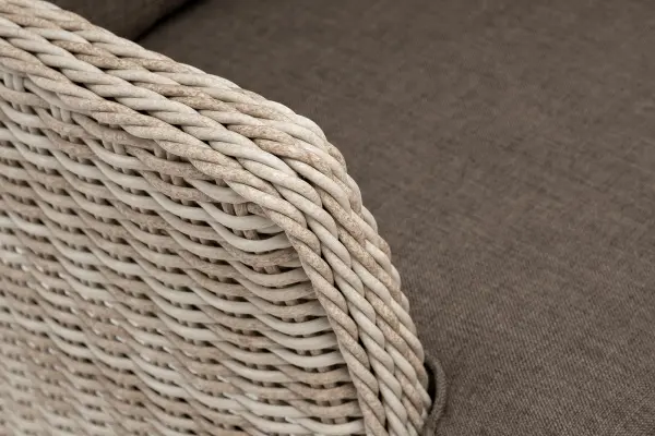 Кресло плетеное Алиса бежевое с подушками