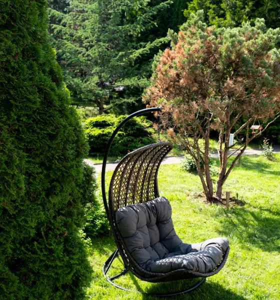 Подвесное кресло-кокон Виши из искусственного ротанга, цвет коричневый с серо-коричневой подушкой