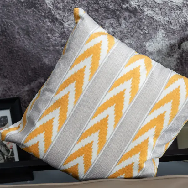 Подушка интерьерная «Нарцисс»