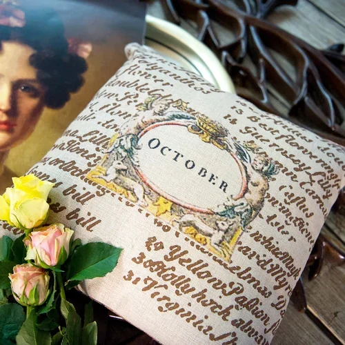Декоративная подушка «12 месяцев цветения», версия Октябрь