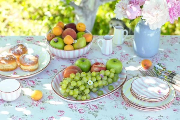 Тарелка без полей д, 270 мм "У кролика в гостях", желтая полоска