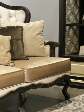 Диван Сезарина трехместный с каретной стяжкой